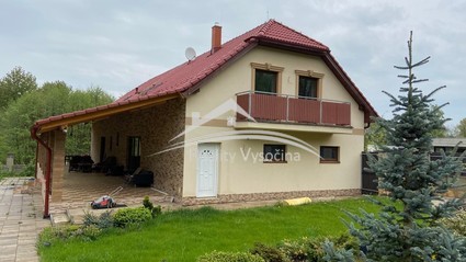 Novostavba rodinného domu 6+1 Kašovice, 12 km Praha  - Fotka 1