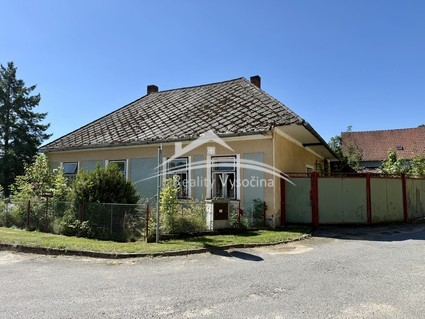 Rodinný dům 3+1 s prostornou dílnou a dvorem, pozemek 358 m² - Fotka 1
