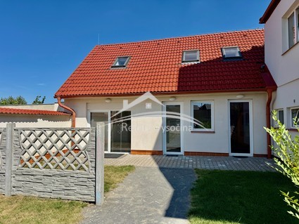 Pronájem mezonetového bytu 2+kk Moravské Budějovice - Fotka 12