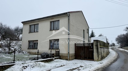 Rodinný dům 6+1 Knínice, 8 km Želetava - Fotka 1