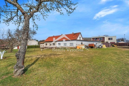 Prodej chalupy 4+1 s garáží, dílnou a pozemkem 1 036 m², Větrný Jeníkov - Fotka 20