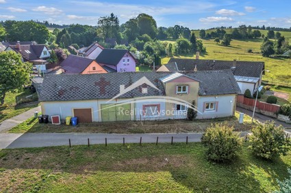 Rodinný dům 5+kk Hojovice u Černovic - Fotka 1